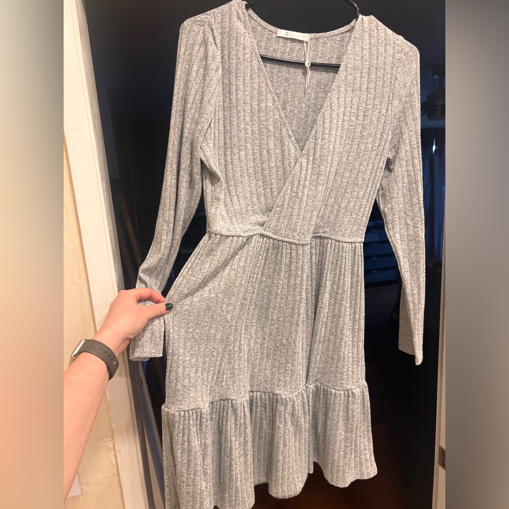 NWOT- Grey Tiered Ribbed Dress